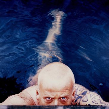 Per Barclay: Halvard (2005). Fotografía color (142 x 112 cm)